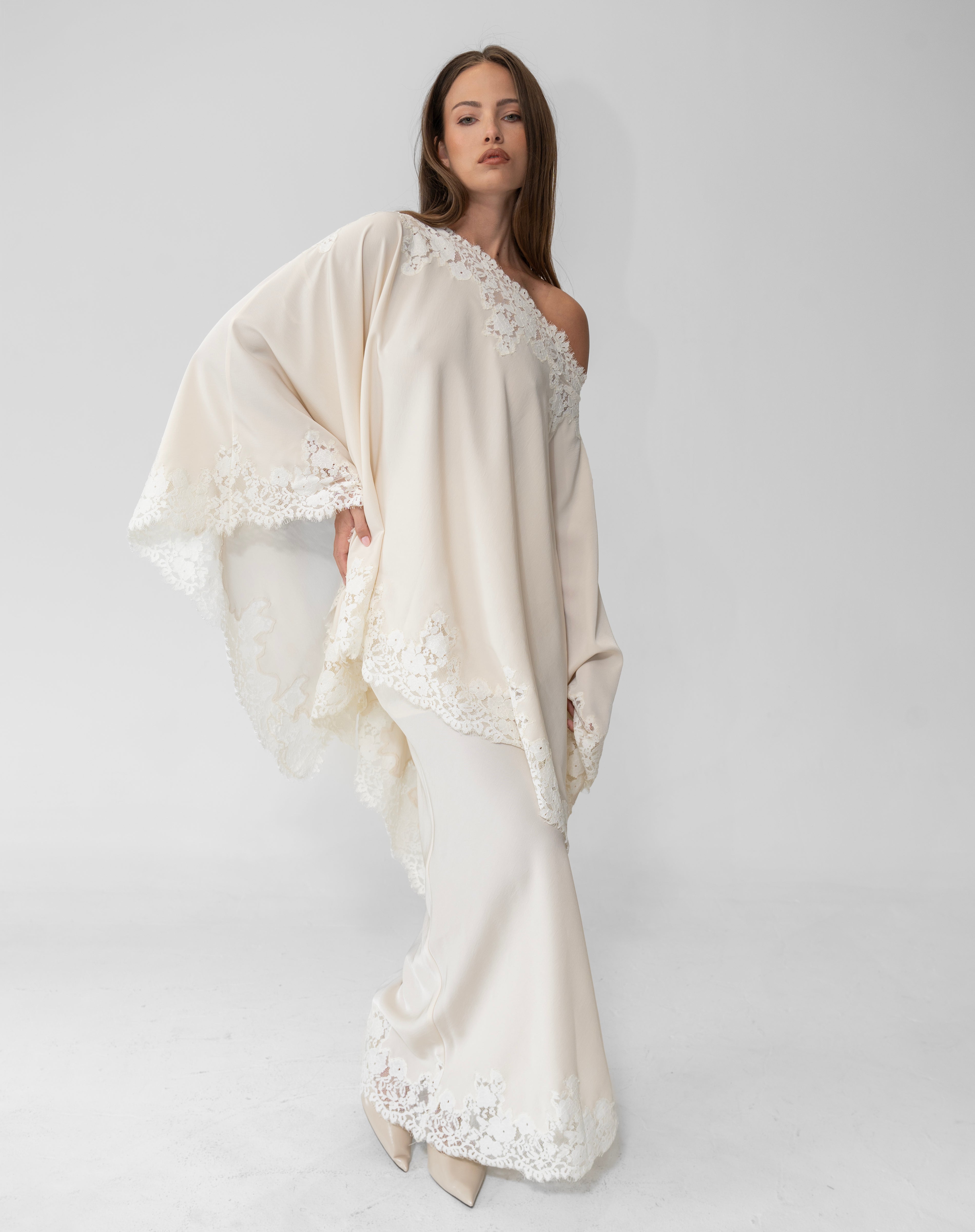 Elsie Lace Cape Top Ivory