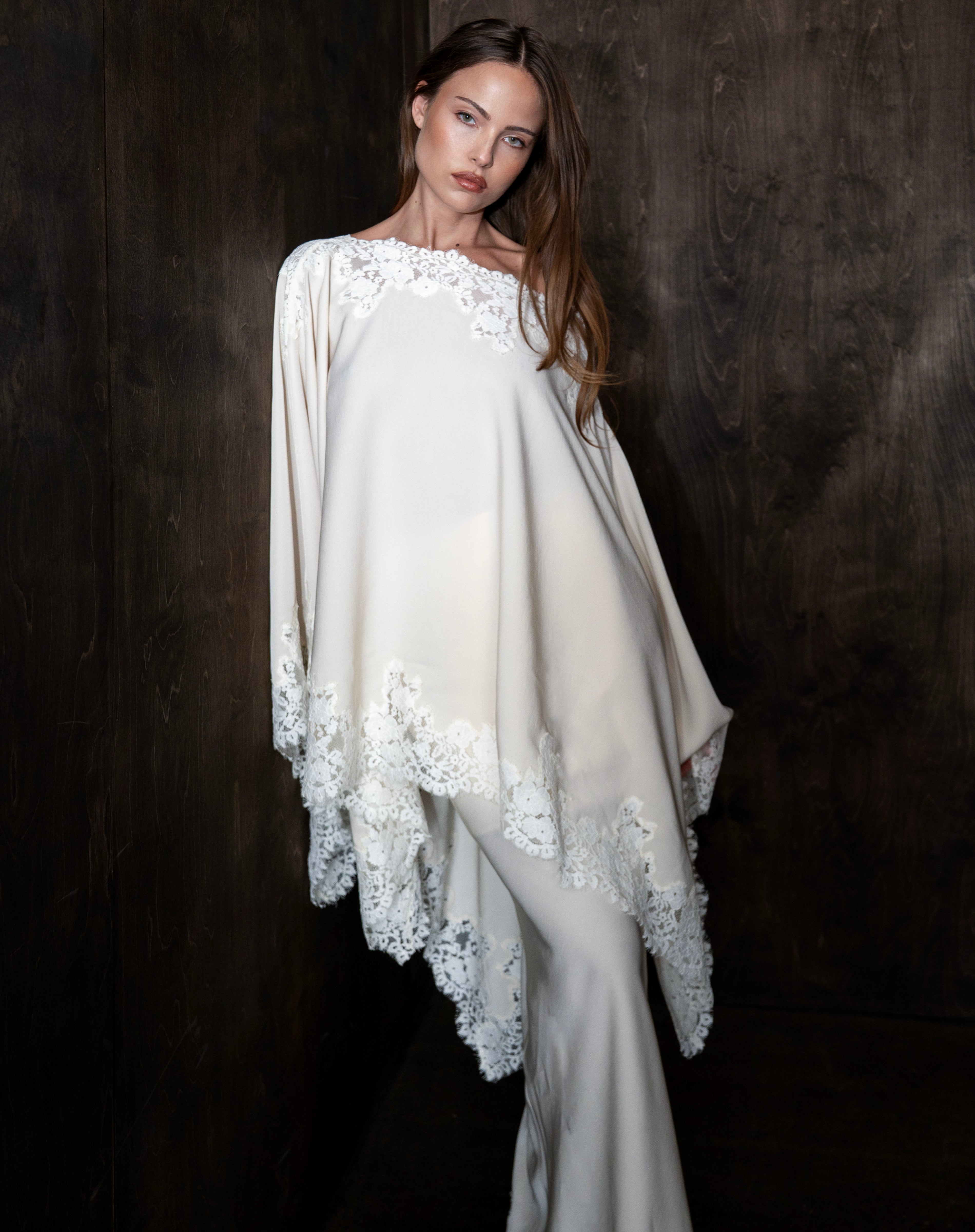 Elsie Lace Cape Top Ivory