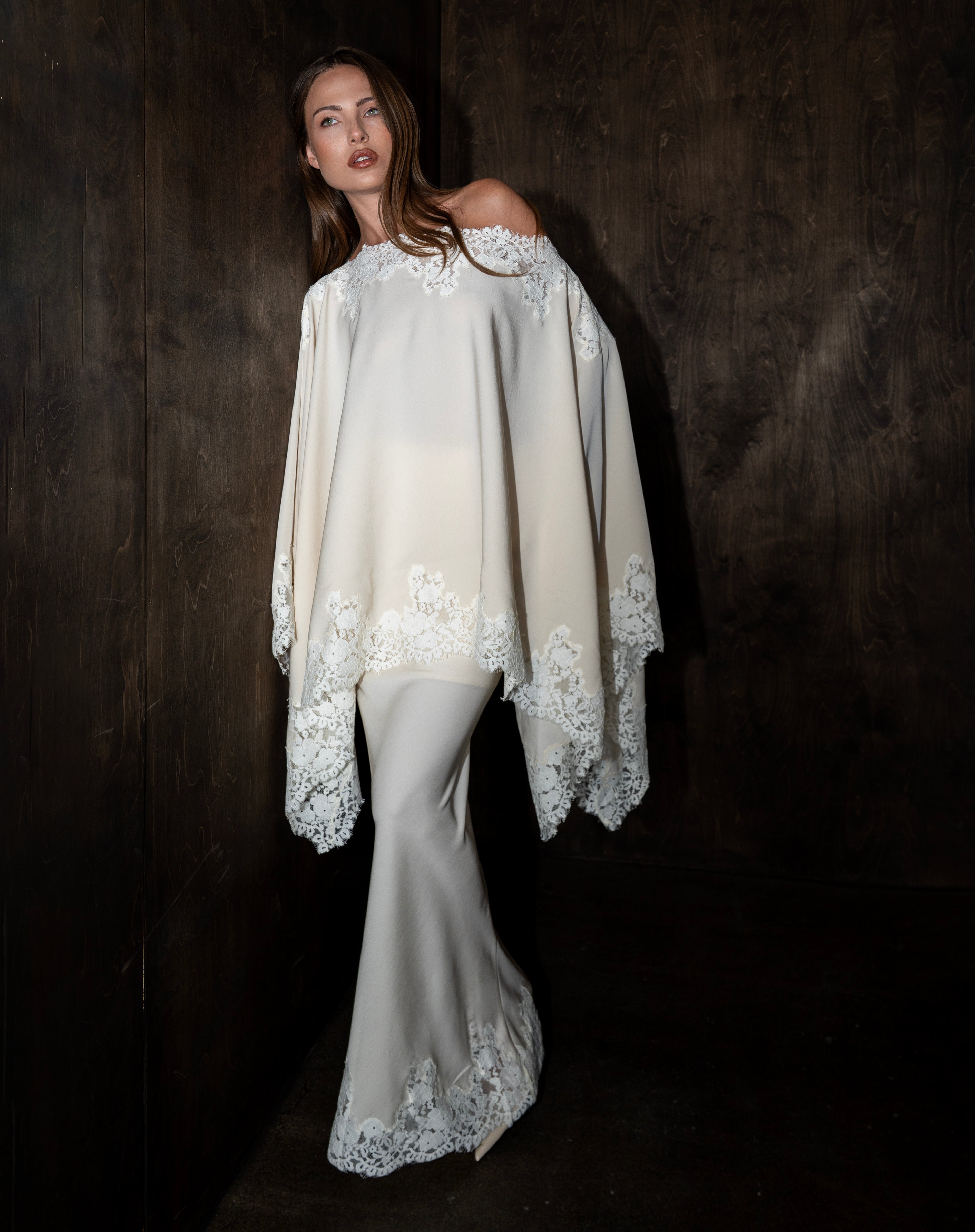 Elsie Lace Cape Top Ivory